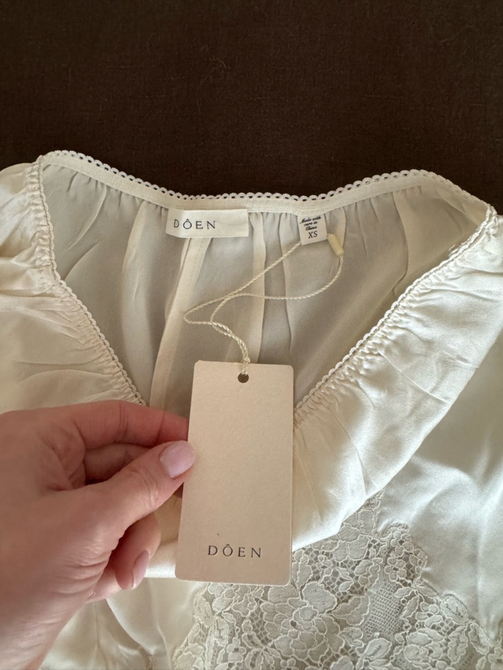 Doen Ivory Satin Lace Trim Sleep Shorts - Picture 2 of 3
